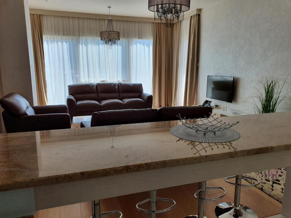 Appartement Apartman Lav Tre Canne à Budva Extérieur photo