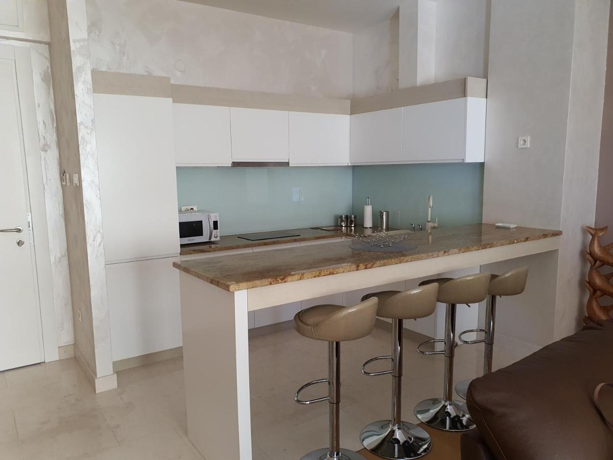 Appartement Apartman Lav Tre Canne à Budva Extérieur photo